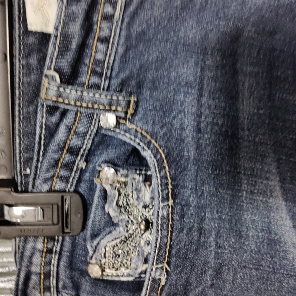 OST JEAN size 9 true to size rinestones on the back pockets